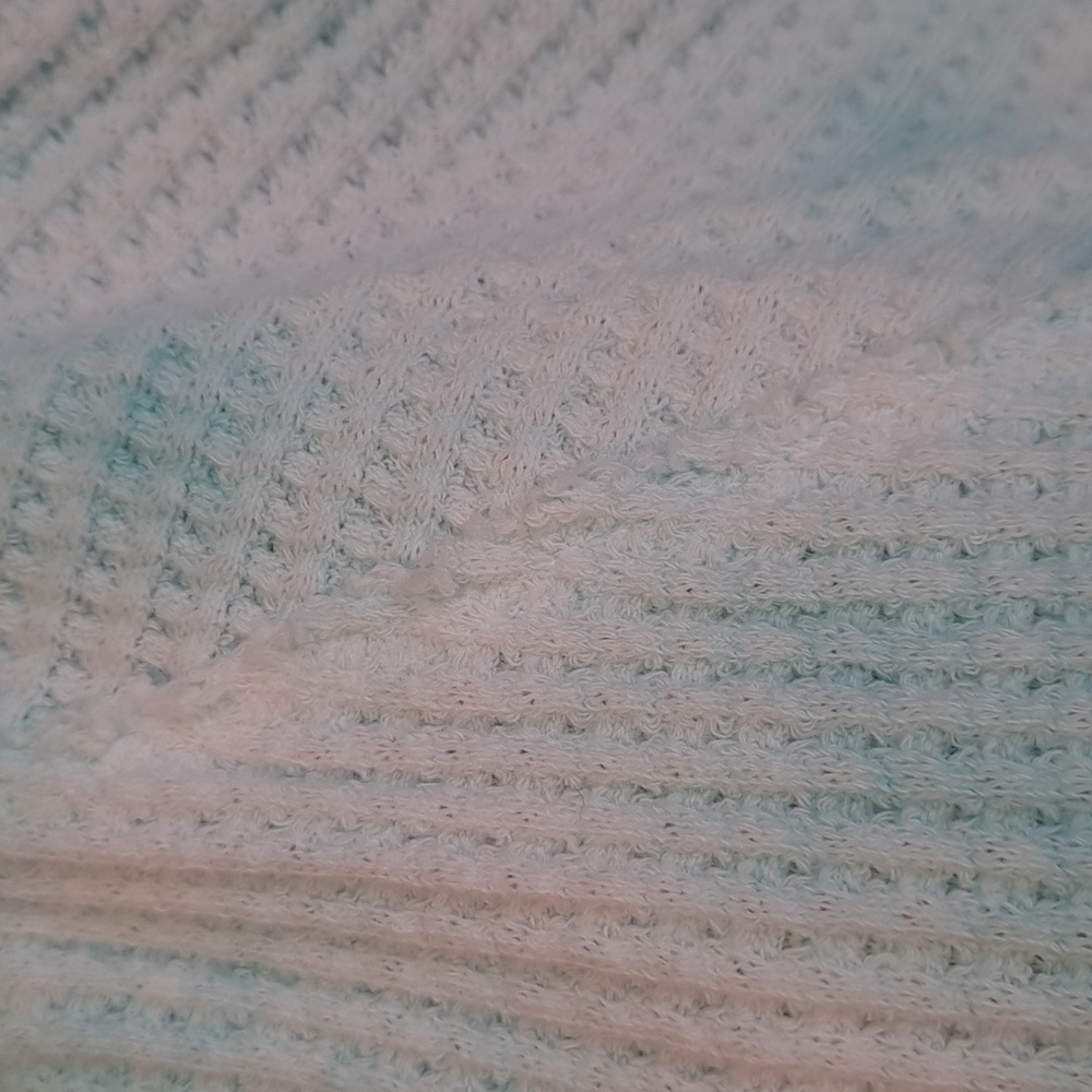 BUCKETLIST Ble And White  Thermal Knit Tie Dye Top - Picture 3 of 7